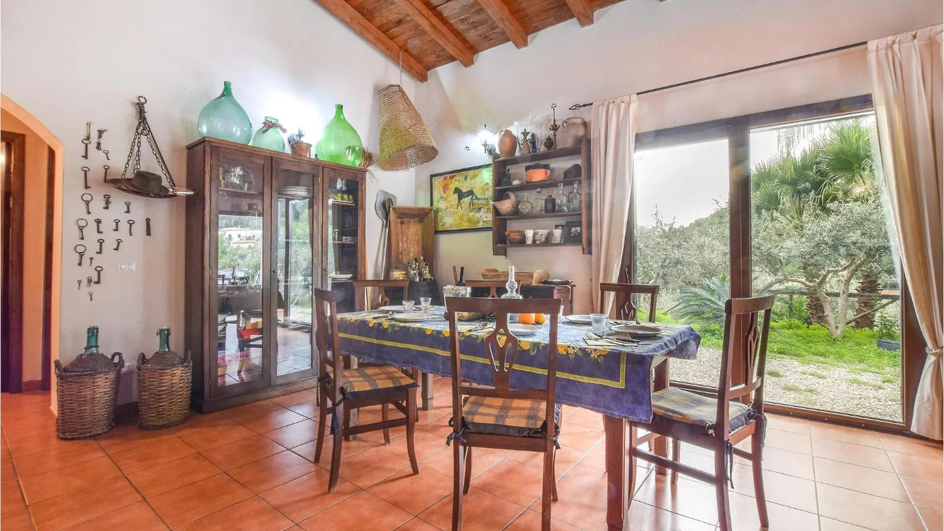 Vakantiehuis Amazing Home In Santa Teresa Di Riva With Kitchen Capomulini Italië